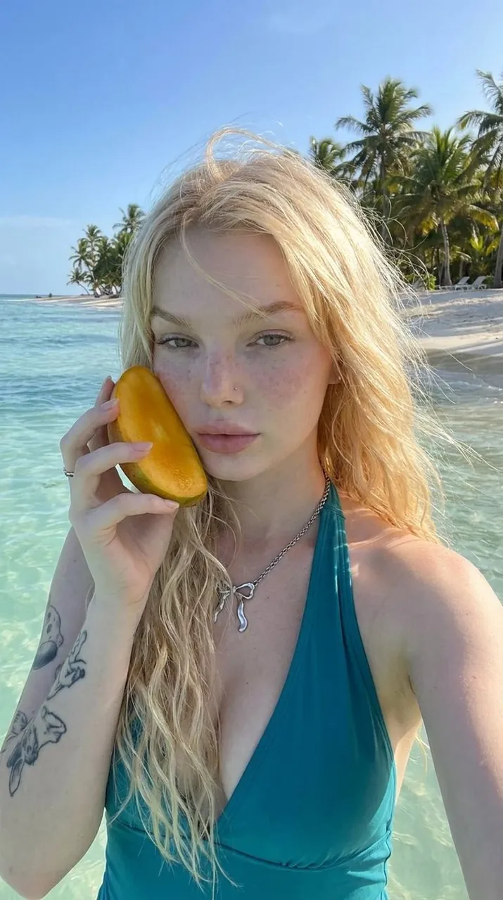 Tropical Beach Mango Selfie